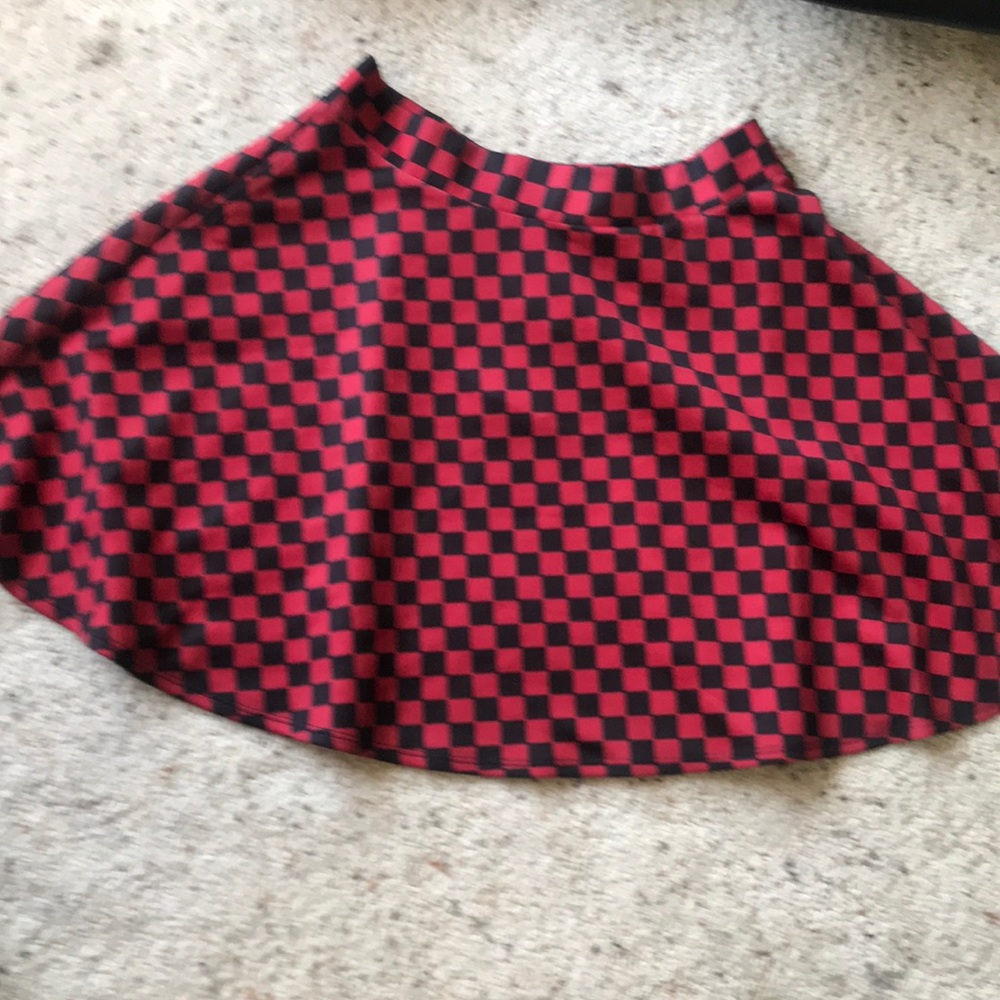 A line skater skirt with pockets NWT